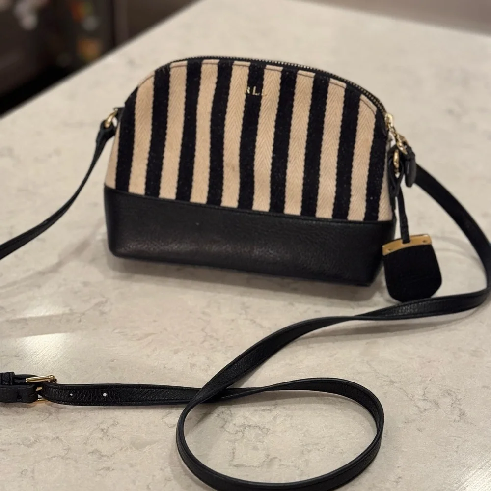 Ralph Lauren cream and navy shoulder bag with adjustable leather strap - Picture 3 of 16